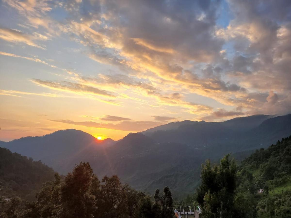 Sh Sunset Resort Nainital Eksteriør billede